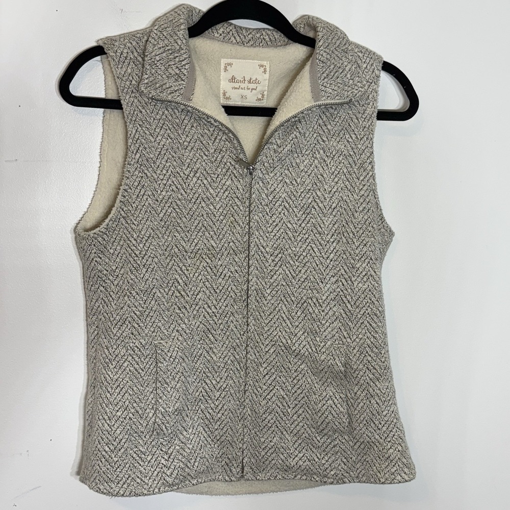 Altar'd State Grey Mix Fleece Lined Chevron Herringbone‎ Zip Front Vest Size XS